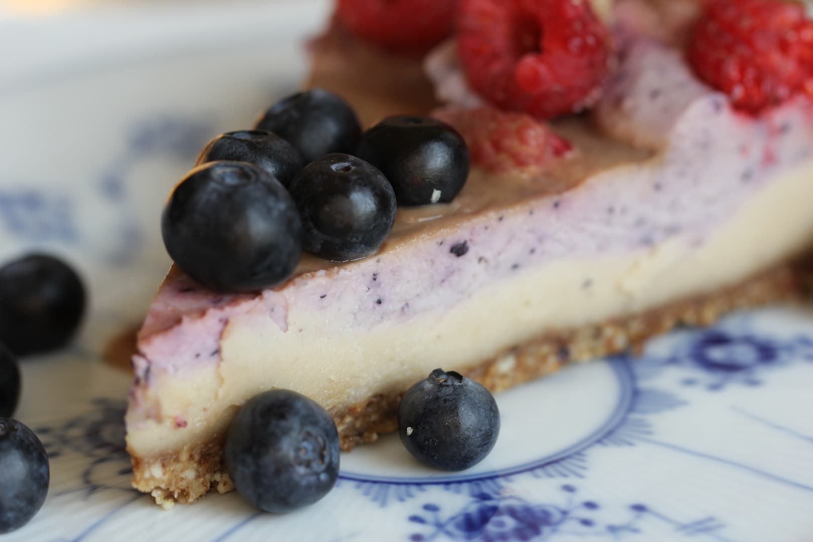 Cashew berry pie 5
