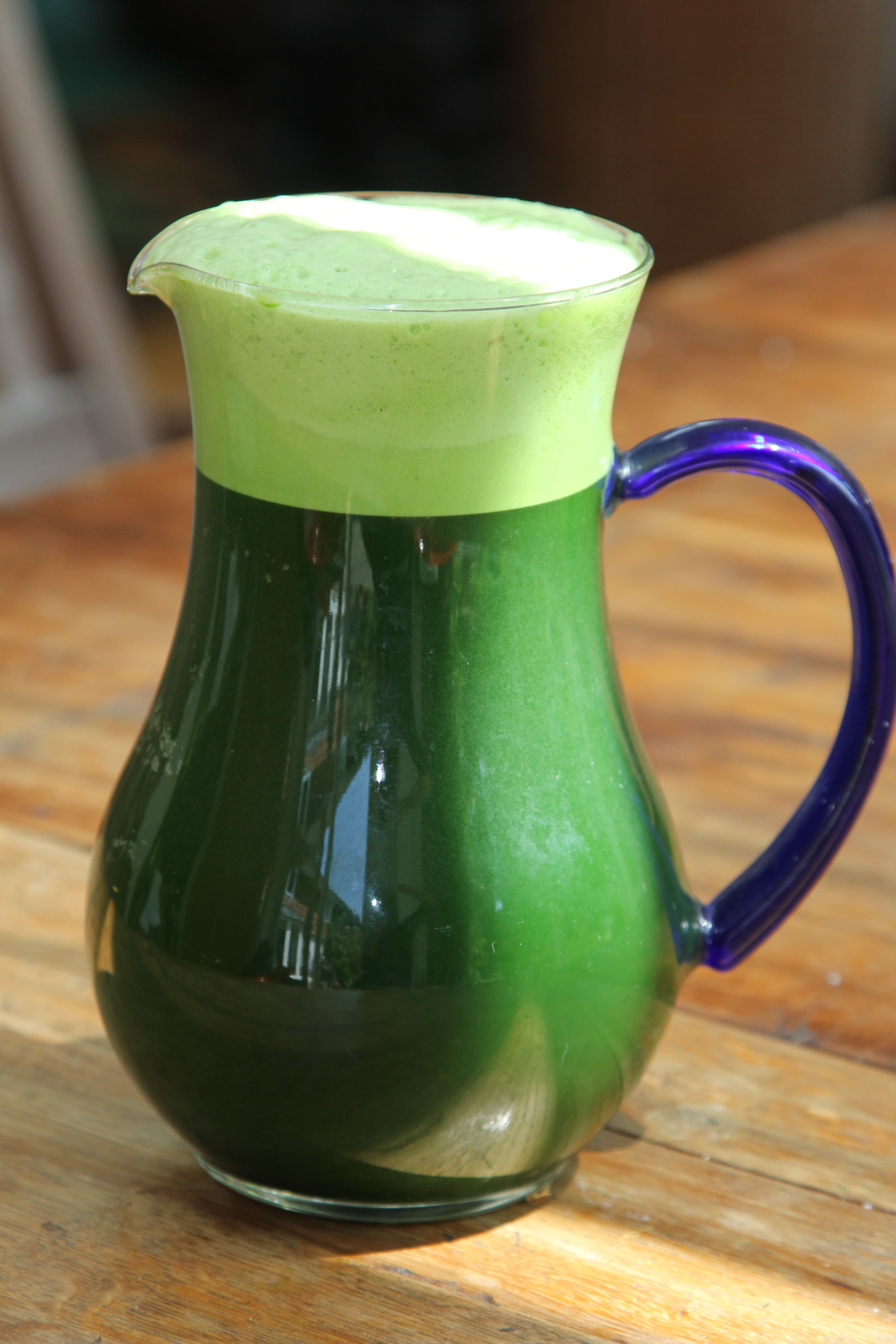 Pure wheat grass juice 1